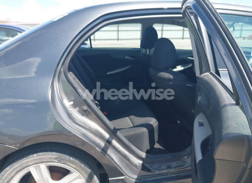 Photo 8 of 2013 Toyota Corolla S (VIN 2T1BU4EE3DC086215)