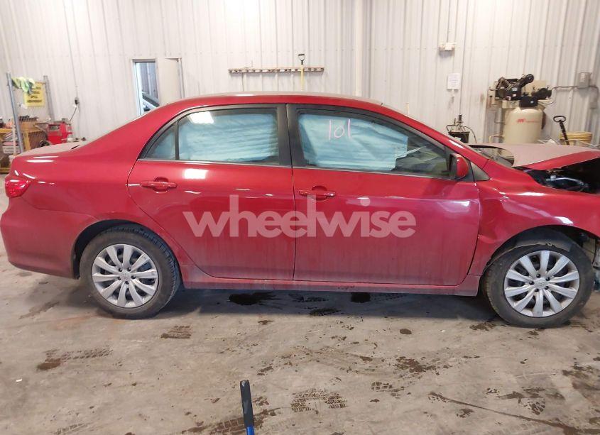 Photo 13 of 2013 Toyota Corolla LE (VIN 2T1BU4EE3DC086599)