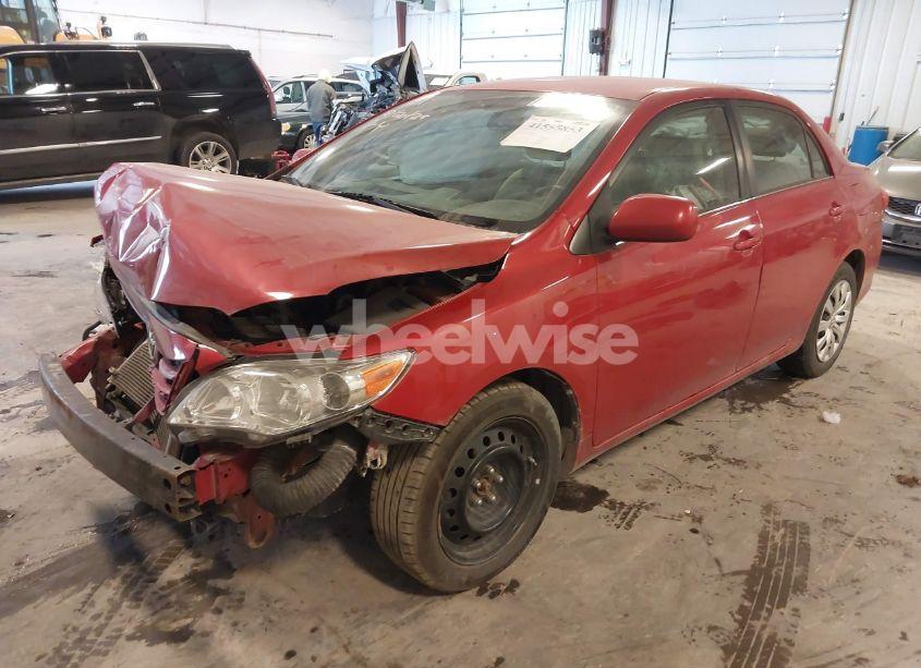 Photo 2 of 2013 Toyota Corolla LE (VIN 2T1BU4EE3DC086599)