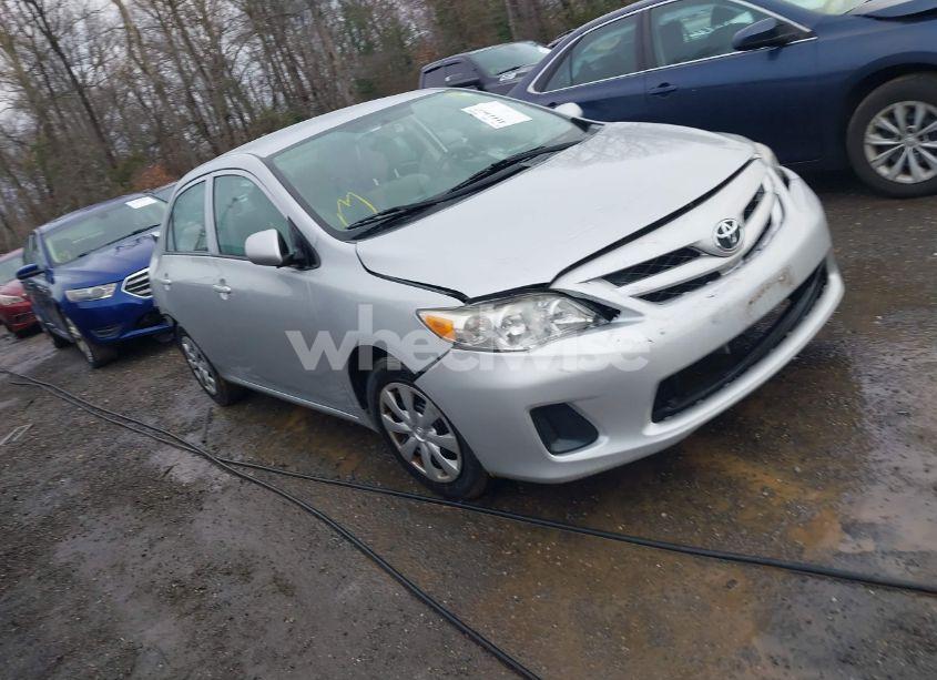 2013 Toyota Corolla L (VIN 2T1BU4EE3DC095206) main photo