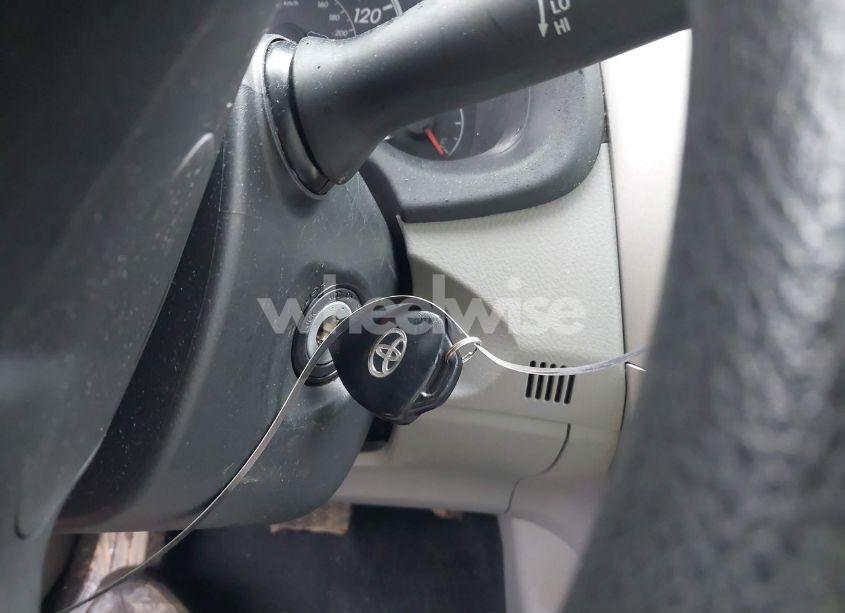 Photo 11 of 2013 Toyota Corolla L (VIN 2T1BU4EE3DC095206)