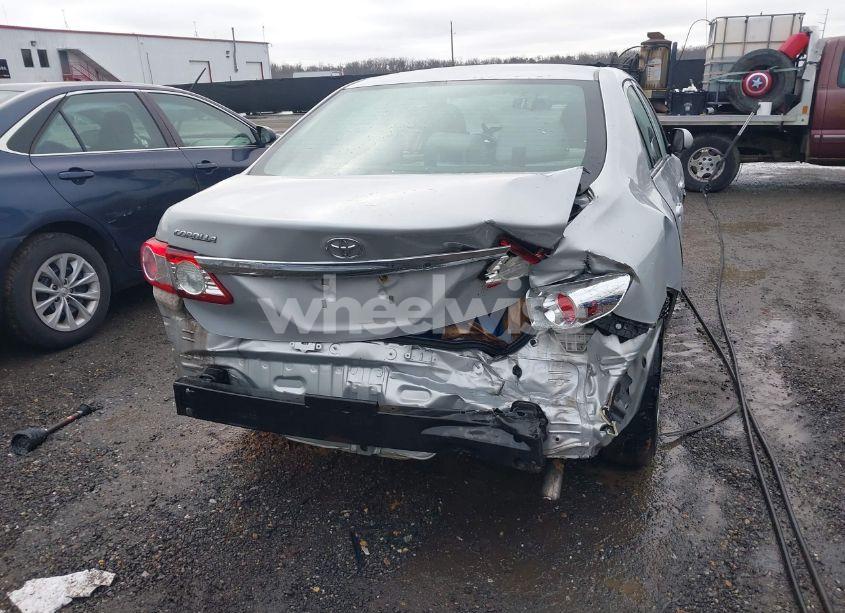 Photo 6 of 2013 Toyota Corolla L (VIN 2T1BU4EE3DC095206)