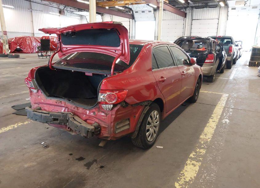 Photo 4 of 2013 Toyota Corolla LE (VIN 2T1BU4EE3DC095674)