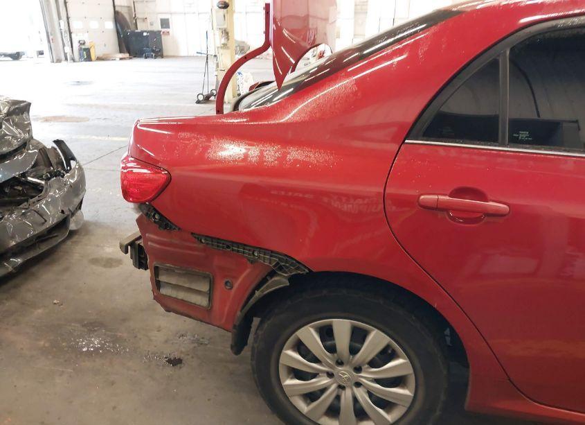 Photo 6 of 2013 Toyota Corolla LE (VIN 2T1BU4EE3DC095674)