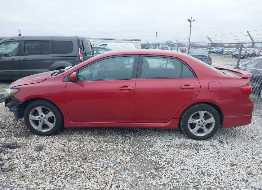 Photo 15 of 2013 Toyota Corolla S (VIN 2T1BU4EE3DC922413)