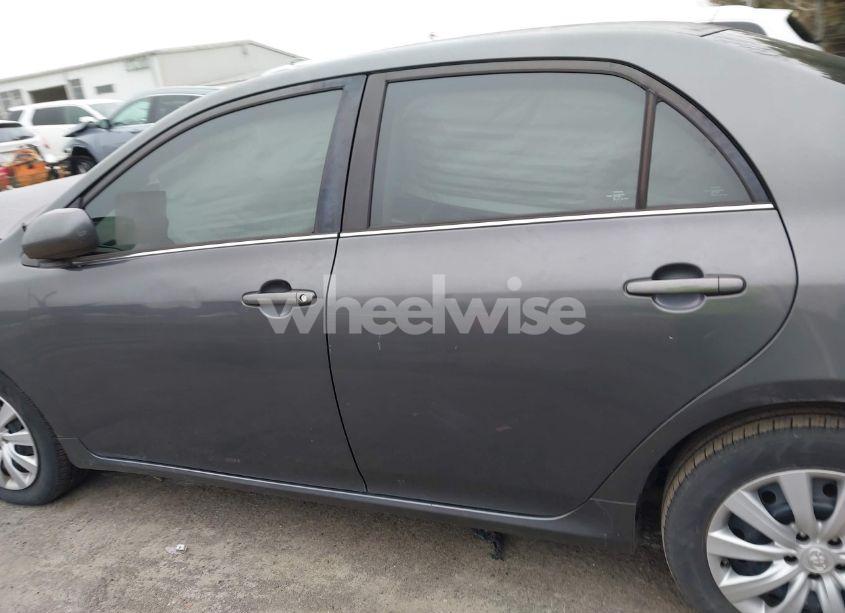 Photo 14 of 2013 Toyota Corolla LE (VIN 2T1BU4EE3DC930091)