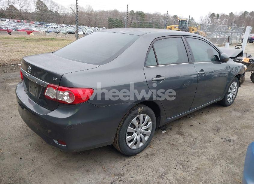 Photo 4 of 2013 Toyota Corolla LE (VIN 2T1BU4EE3DC930091)