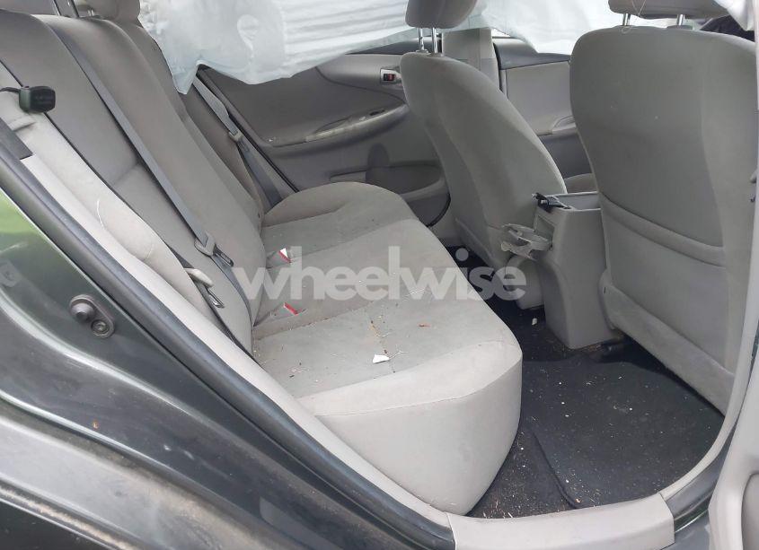 Photo 8 of 2013 Toyota Corolla LE (VIN 2T1BU4EE3DC930091)