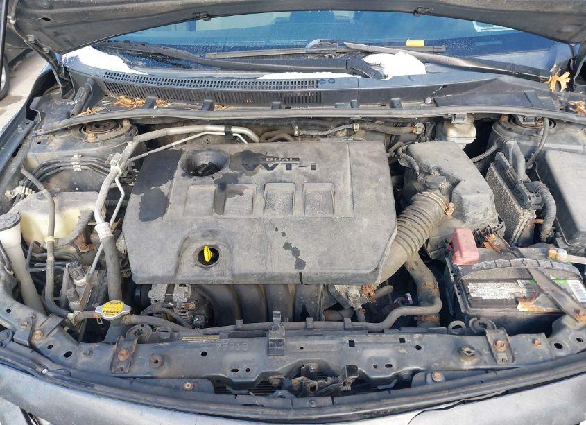 Photo 10 of 2013 Toyota Corolla LE (VIN 2T1BU4EE3DC936313)