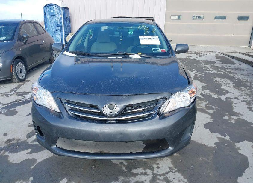 Photo 12 of 2013 Toyota Corolla LE (VIN 2T1BU4EE3DC936313)