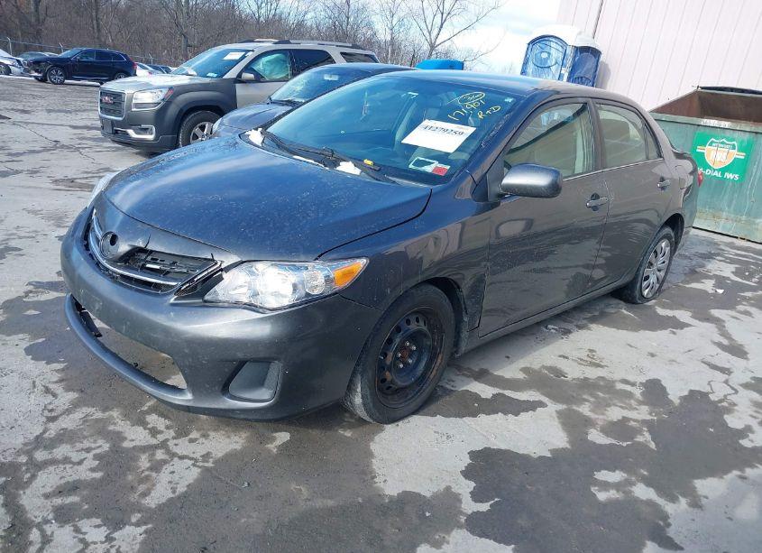 Photo 2 of 2013 Toyota Corolla LE (VIN 2T1BU4EE3DC936313)