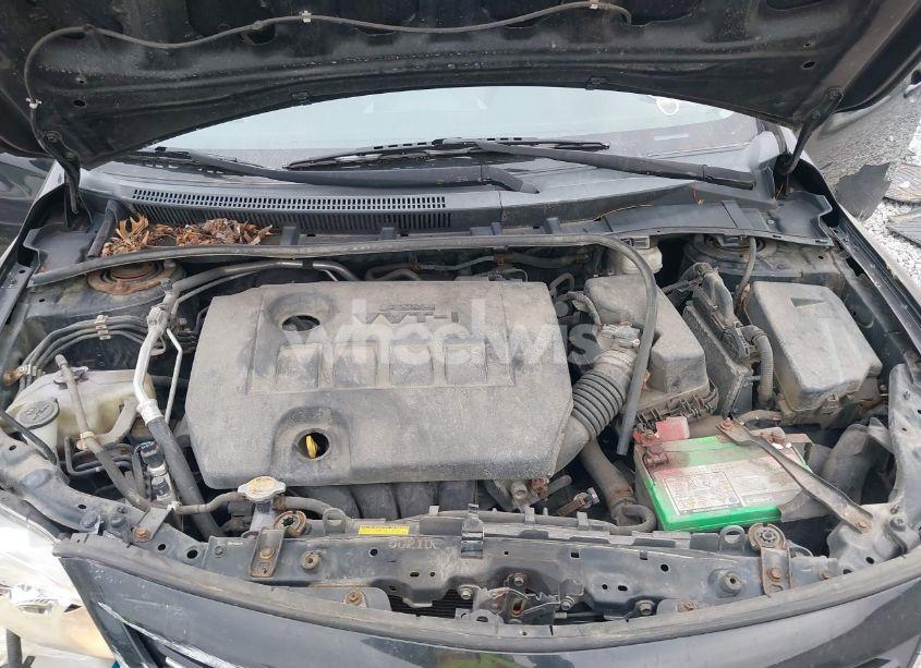 Photo 10 of 2013 Toyota Corolla LE (VIN 2T1BU4EE3DC958148)