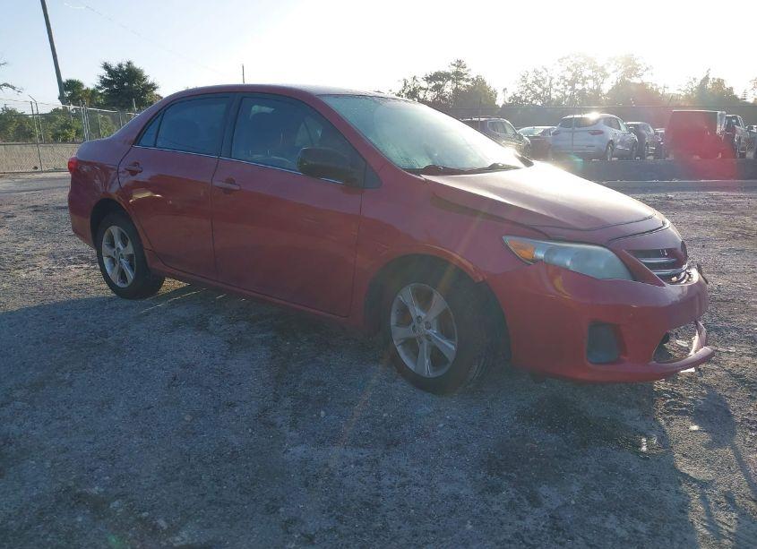 2013 Toyota Corolla LE (VIN 2T1BU4EE3DC962104) main photo