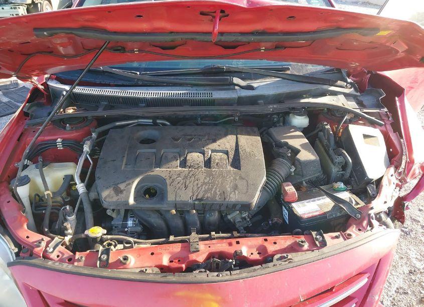 Photo 10 of 2013 Toyota Corolla LE (VIN 2T1BU4EE3DC962104)