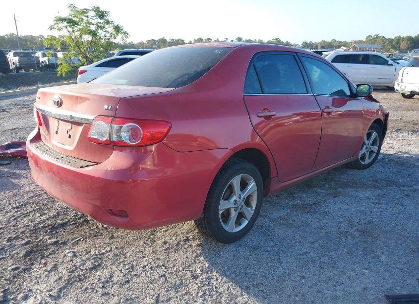 Photo 4 of 2013 Toyota Corolla LE (VIN 2T1BU4EE3DC962104)