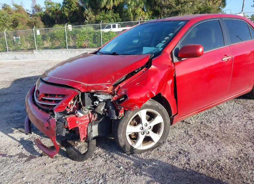 Photo 6 of 2013 Toyota Corolla LE (VIN 2T1BU4EE3DC962104)