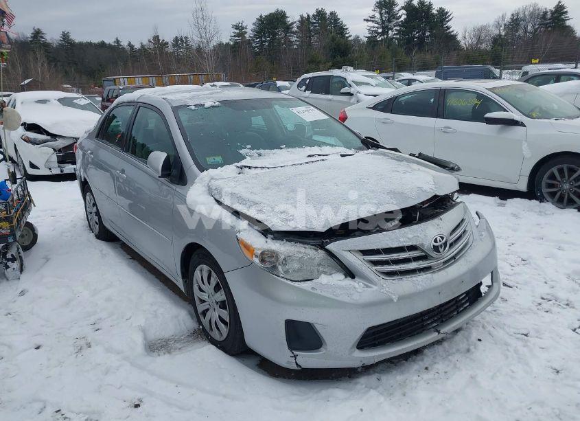2013 Toyota Corolla LE (VIN 2T1BU4EE3DC967643) main photo