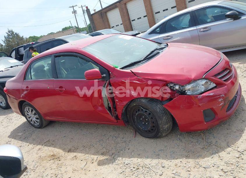 Photo 13 of 2013 Toyota Corolla LE (VIN 2T1BU4EE3DC994082)