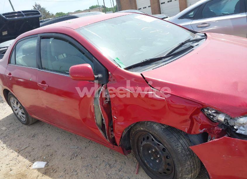 Photo 17 of 2013 Toyota Corolla LE (VIN 2T1BU4EE3DC994082)