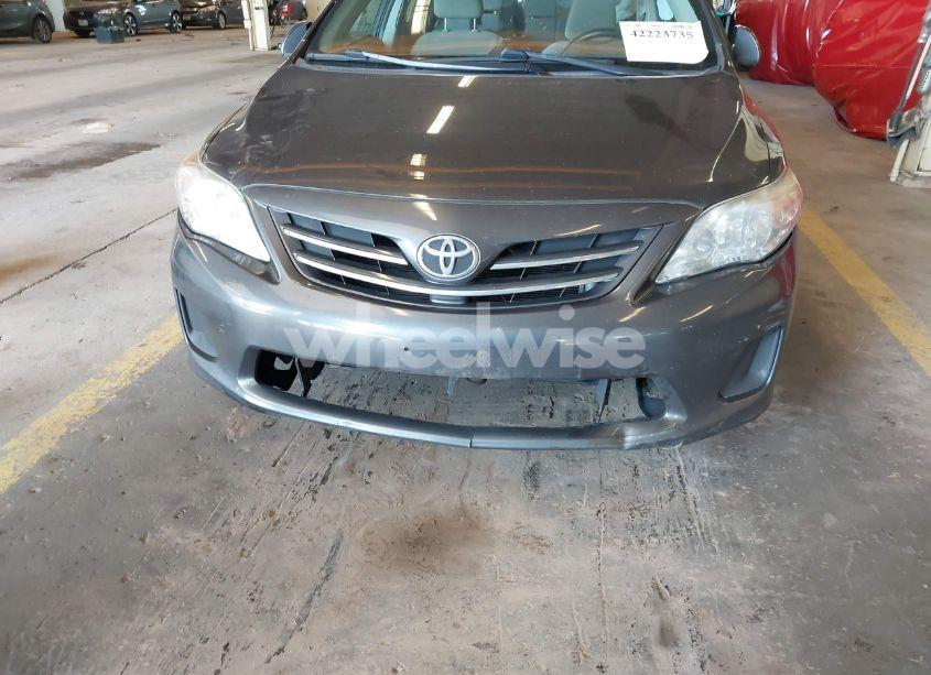 Photo 6 of 2013 Toyota Corolla LE (VIN 2T1BU4EE3DC995037)