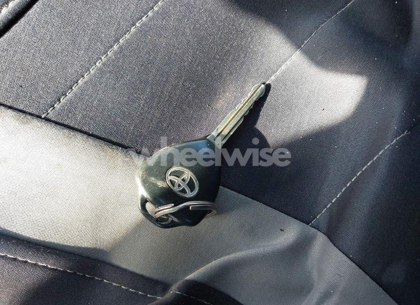 Photo 11 of 2010 Toyota Corolla LE (VIN 2T1BU4EE4AC344981)