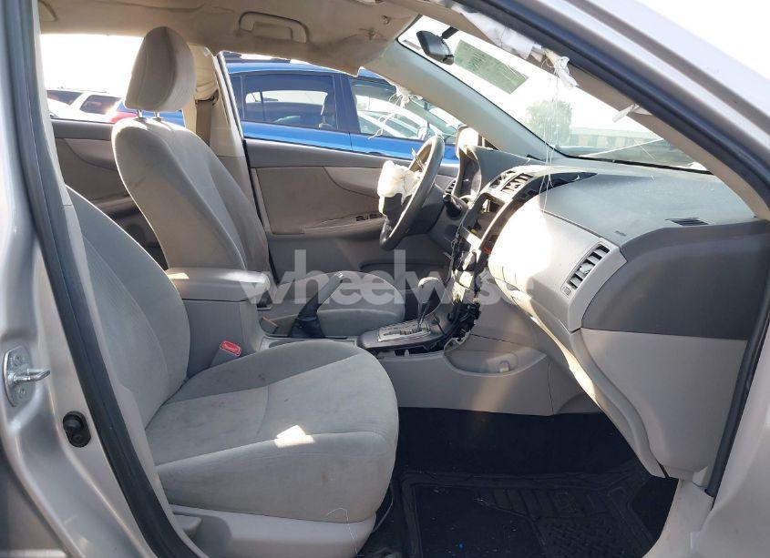 Photo 5 of 2010 Toyota Corolla LE (VIN 2T1BU4EE4AC414026)