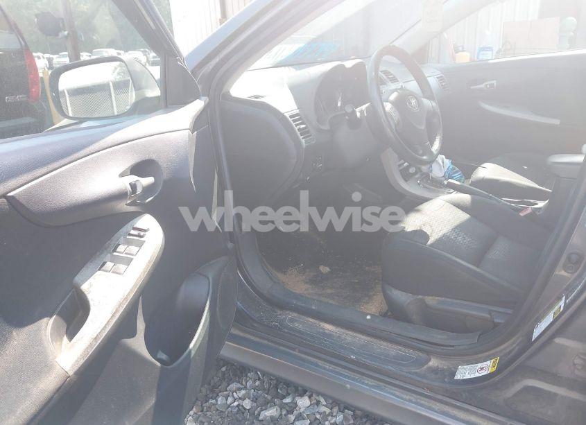 Photo 5 of 2010 Toyota Corolla S (VIN 2T1BU4EE4AC499577)