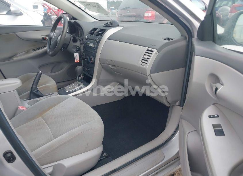 Photo 5 of 2010 Toyota Corolla LE (VIN 2T1BU4EE4AC509539)