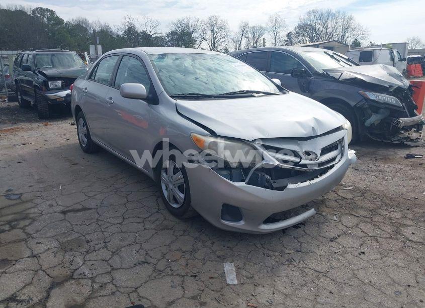 2011 Toyota Corolla LE (VIN 2T1BU4EE4BC567622) main photo