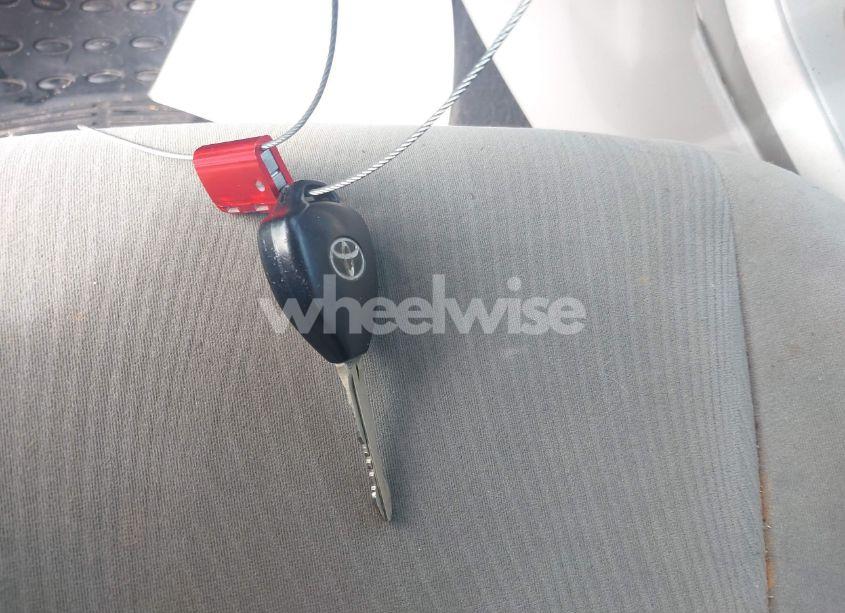 Photo 11 of 2011 Toyota Corolla LE (VIN 2T1BU4EE4BC567622)