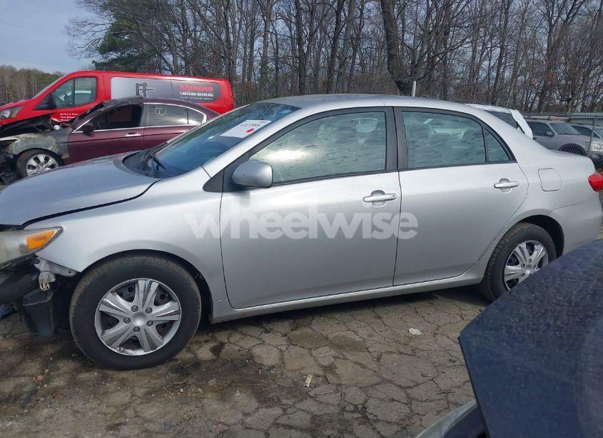 Photo 14 of 2011 Toyota Corolla LE (VIN 2T1BU4EE4BC567622)