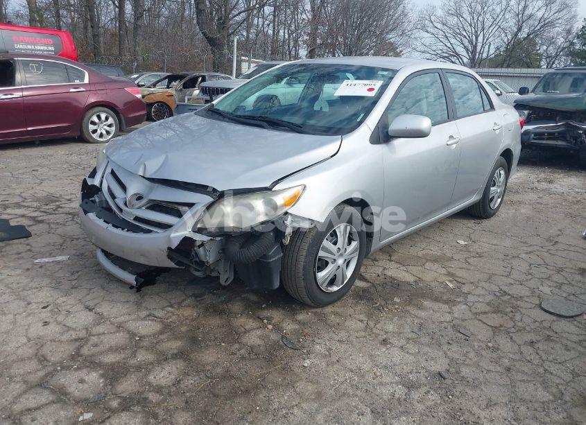 Photo 2 of 2011 Toyota Corolla LE (VIN 2T1BU4EE4BC567622)