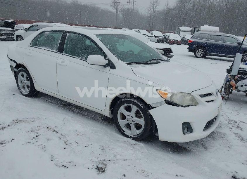 2011 Toyota Corolla LE (VIN 2T1BU4EE4BC570083) main photo
