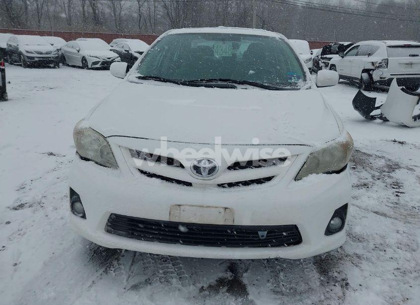 Photo 13 of 2011 Toyota Corolla LE (VIN 2T1BU4EE4BC570083)