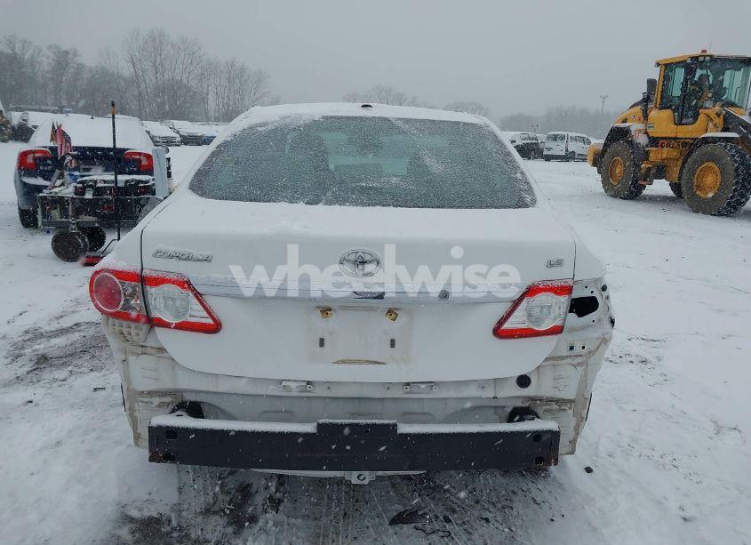 Photo 17 of 2011 Toyota Corolla LE (VIN 2T1BU4EE4BC570083)