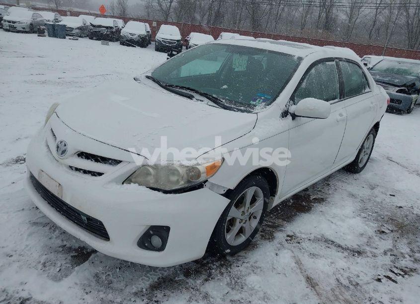Photo 2 of 2011 Toyota Corolla LE (VIN 2T1BU4EE4BC570083)