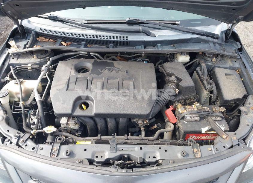 Photo 10 of 2011 Toyota Corolla S (VIN 2T1BU4EE4BC581004)