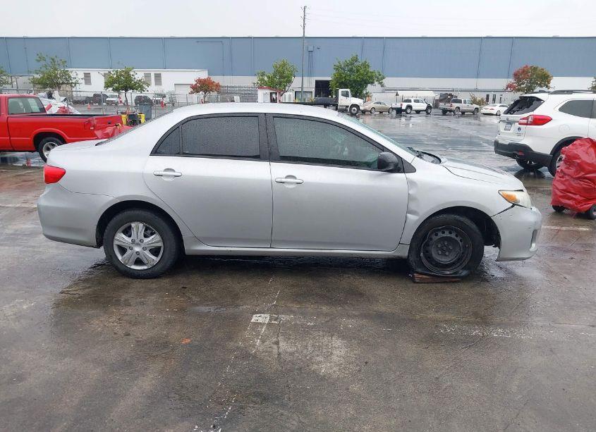 Photo 13 of 2011 Toyota Corolla LE (VIN 2T1BU4EE4BC587644)