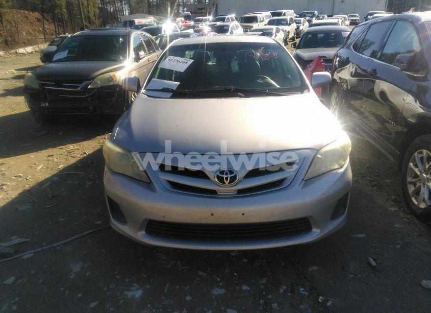 Photo 11 of 2011 Toyota Corolla LE (VIN 2T1BU4EE4BC612820)
