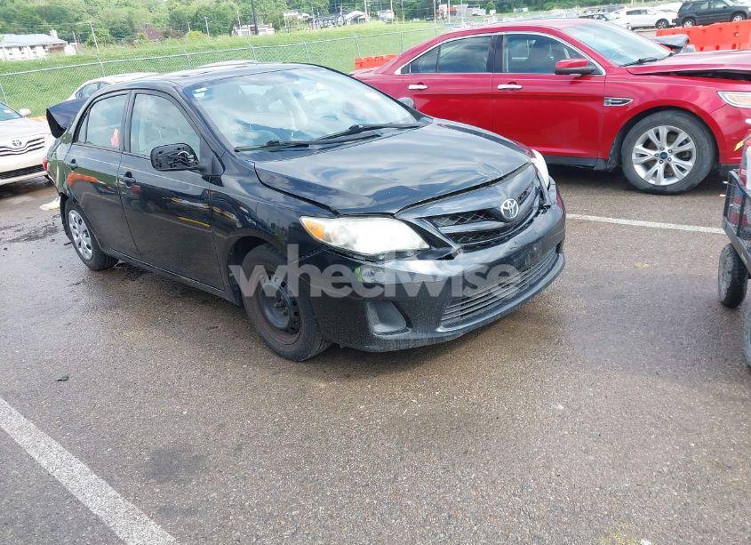 2011 Toyota Corolla LE (VIN 2T1BU4EE4BC624319) main photo