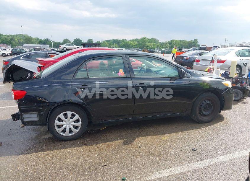 Photo 13 of 2011 Toyota Corolla LE (VIN 2T1BU4EE4BC624319)