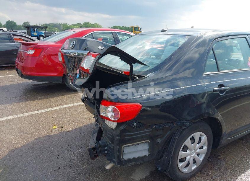 Photo 17 of 2011 Toyota Corolla LE (VIN 2T1BU4EE4BC624319)