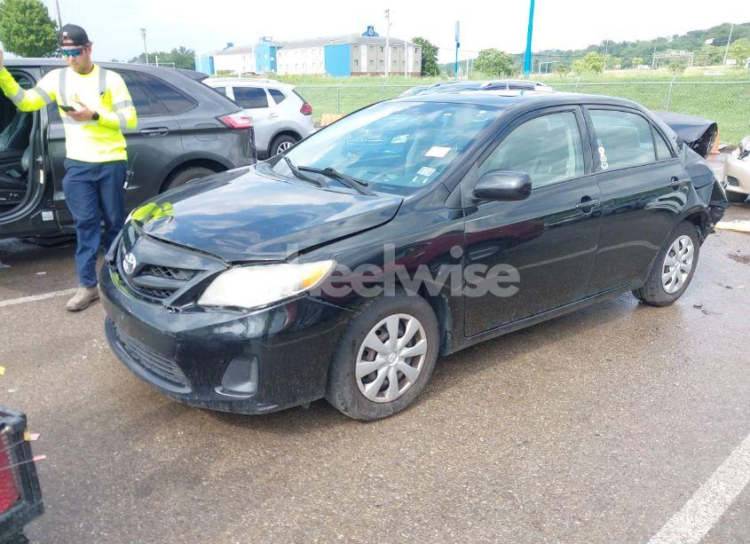 Photo 2 of 2011 Toyota Corolla LE (VIN 2T1BU4EE4BC624319)