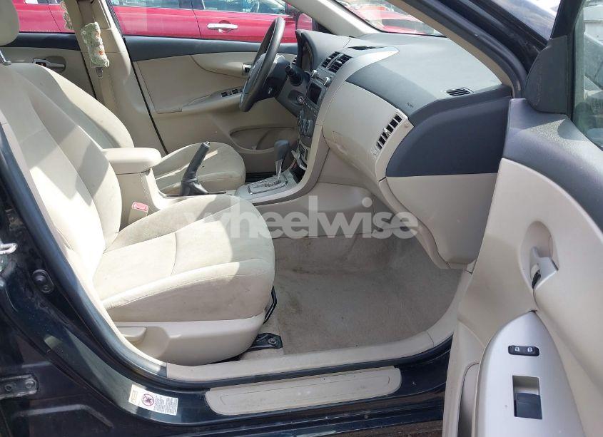 Photo 5 of 2011 Toyota Corolla LE (VIN 2T1BU4EE4BC624319)