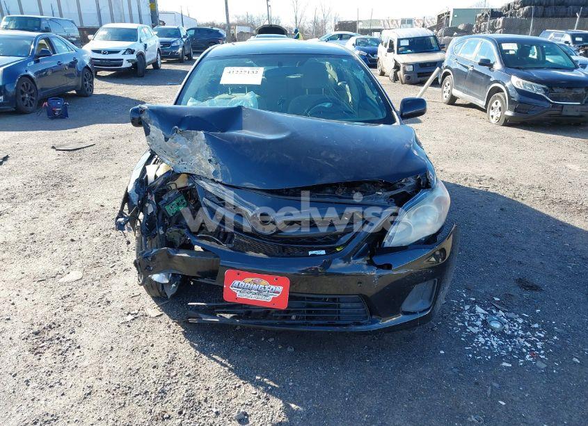 Photo 13 of 2011 Toyota Corolla LE (VIN 2T1BU4EE4BC637295)