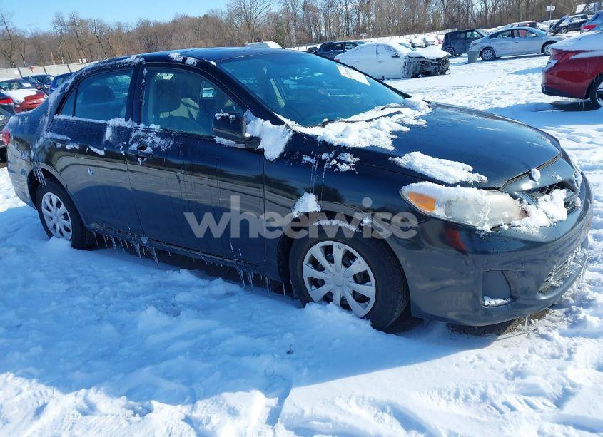 2011 Toyota Corolla LE (VIN 2T1BU4EE4BC640505) main photo
