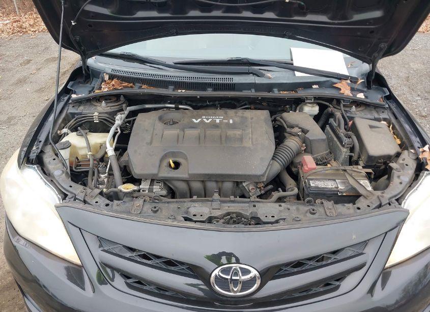 Photo 10 of 2011 Toyota Corolla LE (VIN 2T1BU4EE4BC672452)