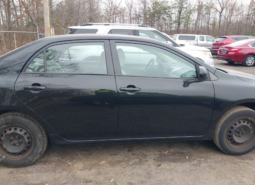 Photo 13 of 2011 Toyota Corolla LE (VIN 2T1BU4EE4BC672452)