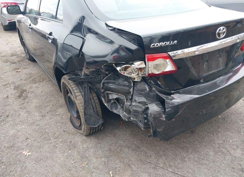 Photo 6 of 2011 Toyota Corolla LE (VIN 2T1BU4EE4BC672452)