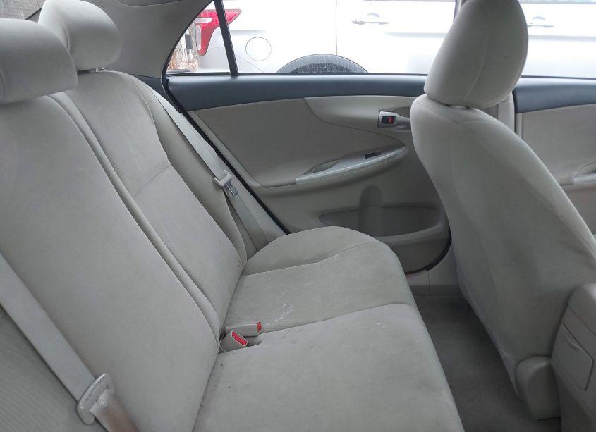 Photo 8 of 2011 Toyota Corolla LE (VIN 2T1BU4EE4BC672452)